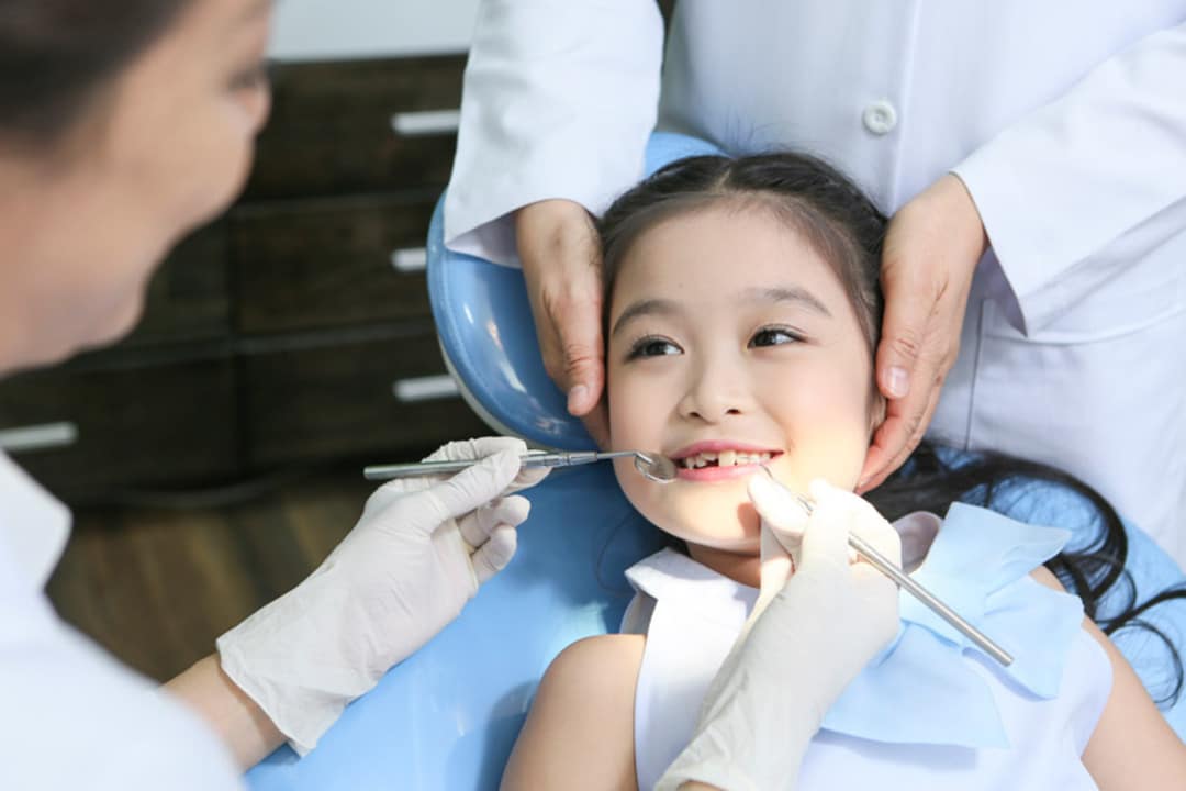 Trồng răng Implant dễ gặp phải những rủi ro nào? truong hop chong chi dinh cay ghep Implant 18