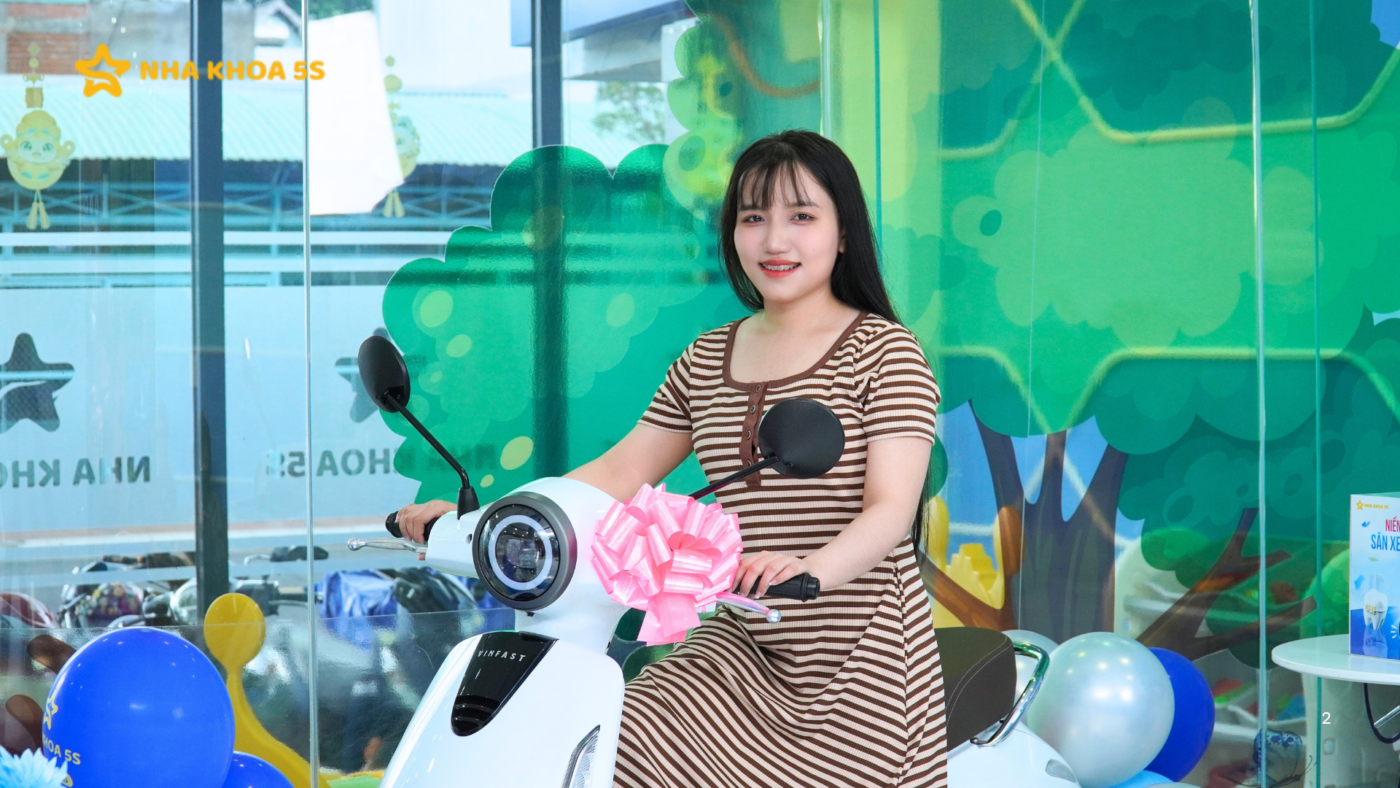 CHÚC MỪNG ĐỒNG NIỀNG THANH TIỀN TRÚNG XE MÁY ĐIỆN VINFAST ĐỢT 1 NIENG RANG 50 9