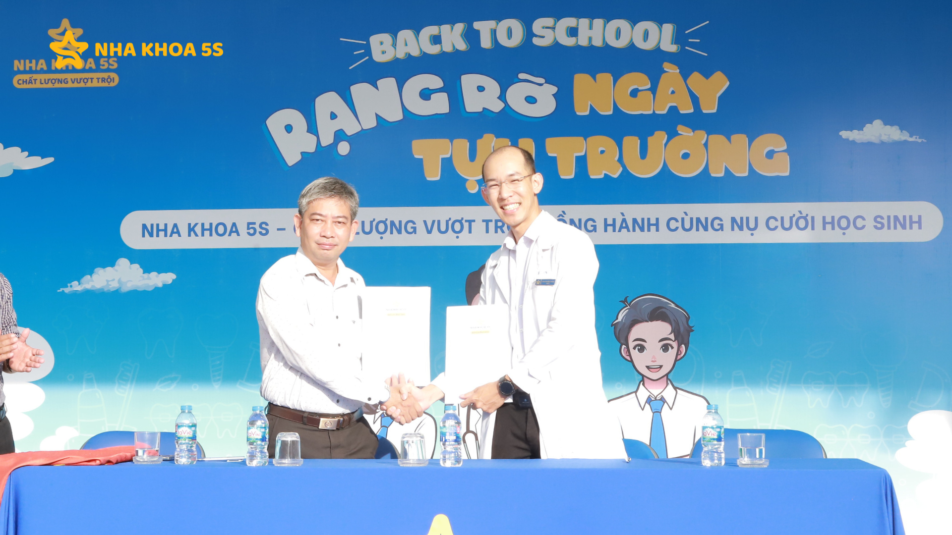NHỮNG GIÂY PHÚT ĐÁNG NHỚ TẠI NHA KHOA HỌC ĐƯỜNG THCS NAM ĐỊNH NHỮNG GIÂY PHÚT ĐÁNG NHỚ TẠI NHA KHOA HỌC ĐƯỜNG THCS NAM ĐỊNH