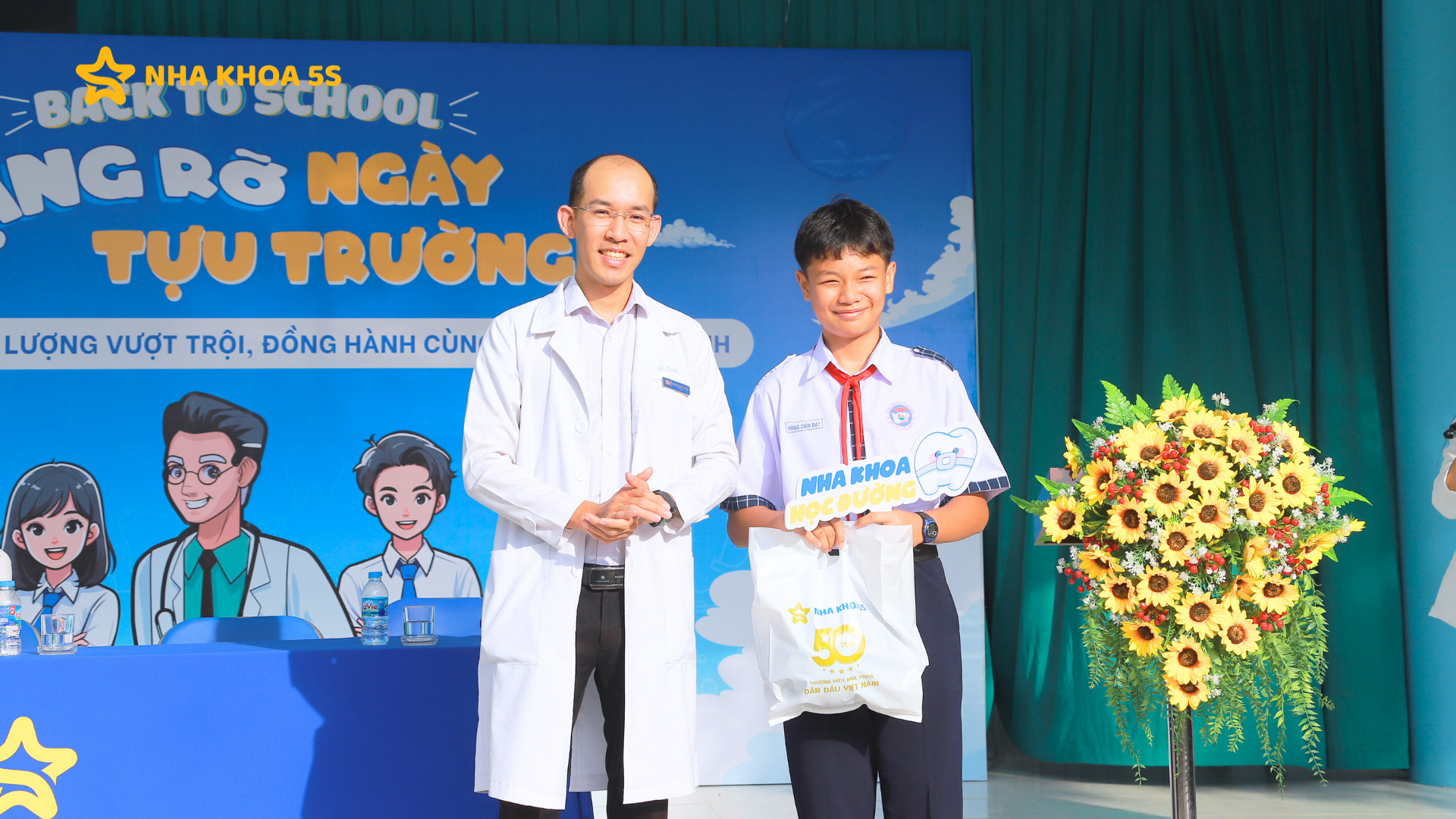 NHỮNG GIÂY PHÚT ĐÁNG NHỚ TẠI NHA KHOA HỌC ĐƯỜNG THCS NAM ĐỊNH NHỮNG GIÂY PHÚT ĐÁNG NHỚ TẠI NHA KHOA HỌC ĐƯỜNG THCS NAM ĐỊNH
