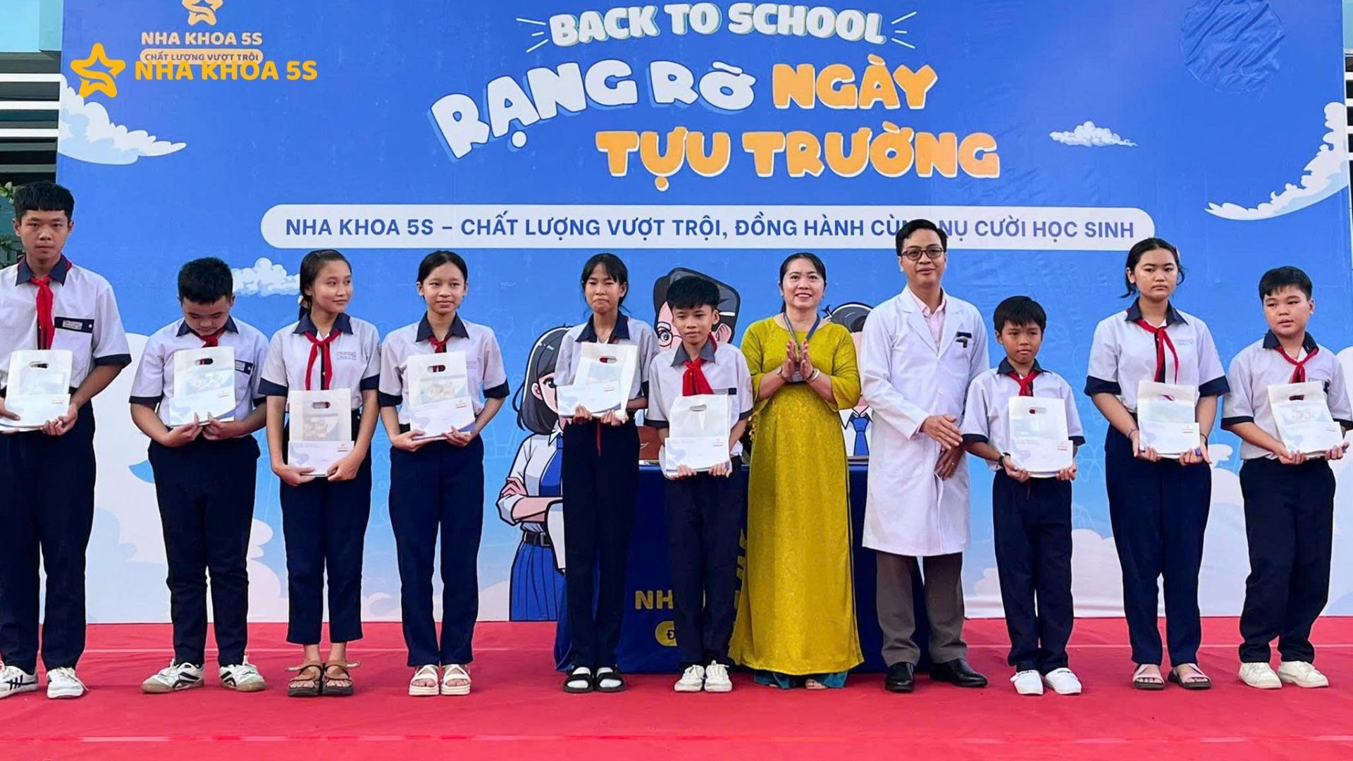 MỘT NÀY "CƯỜI THẢ GA" TẠI THCS TÂN MỸ CHÁNH CÙNG NHA KHOA 5S MỘT NÀY “CƯỜI THẢ GA” TẠI THCS TÂN MỸ CHÁNH CÙNG NHA KHOA 5S