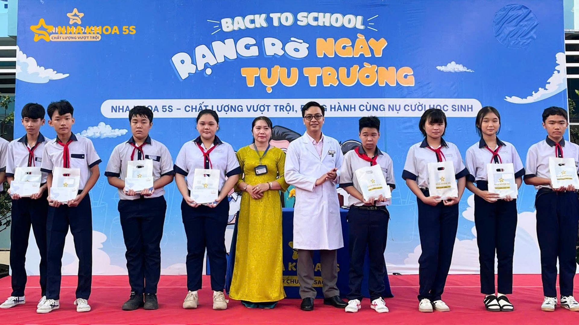 MỘT NÀY "CƯỜI THẢ GA" TẠI THCS TÂN MỸ CHÁNH CÙNG NHA KHOA 5S MỘT NÀY “CƯỜI THẢ GA” TẠI THCS TÂN MỸ CHÁNH CÙNG NHA KHOA 5S