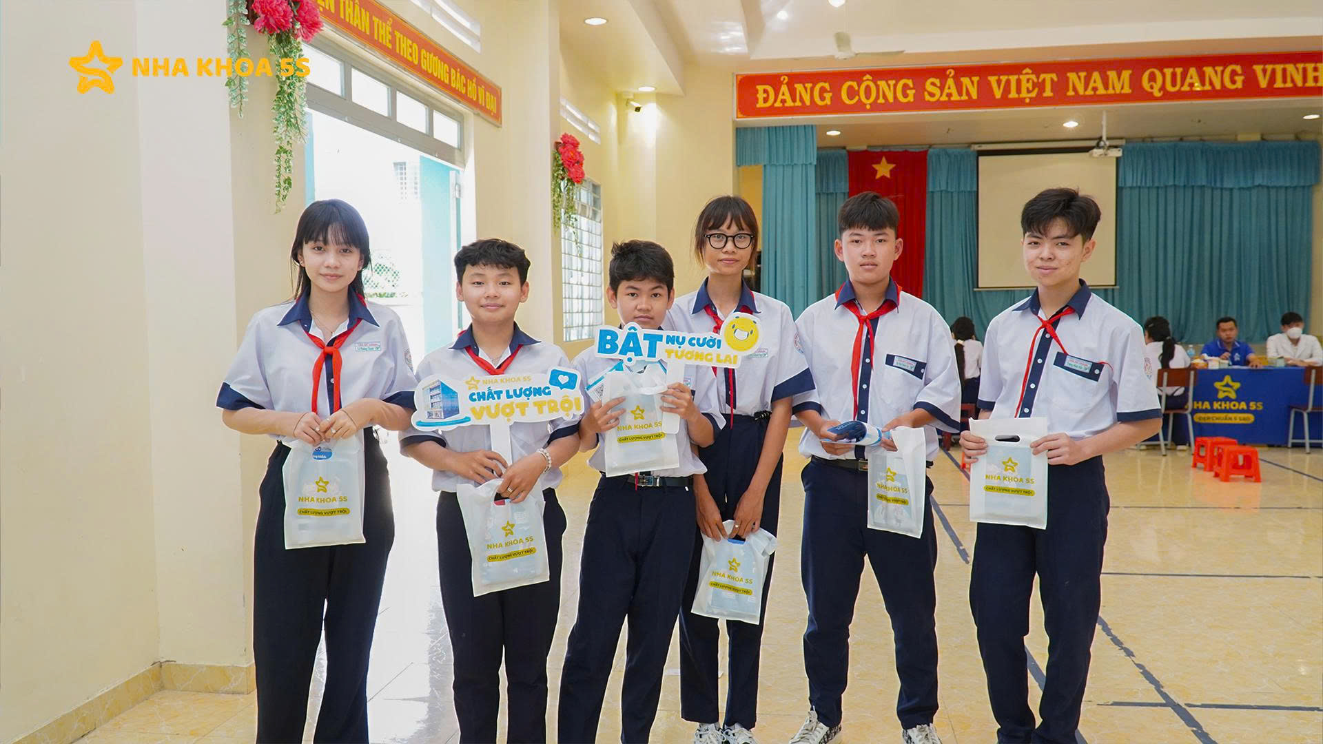 MỘT NÀY "CƯỜI THẢ GA" TẠI THCS TÂN MỸ CHÁNH CÙNG NHA KHOA 5S MỘT NÀY “CƯỜI THẢ GA” TẠI THCS TÂN MỸ CHÁNH CÙNG NHA KHOA 5S