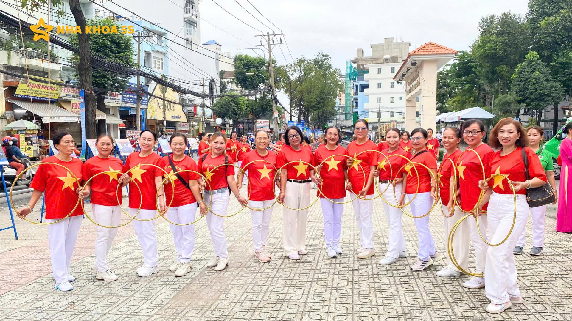 NHA KHOA 5S GÒ VẤP ĐỒNG HÀNH CÙNG “NGÀY HỘI NON SÔNG – DÂN TỘC KẾT ĐOÀN” PHƯỜNG THÔNG TÂY HỘI Nha Khoa 5S Gò Vấp thăm khám răng miệng phương Thông Tây Hội