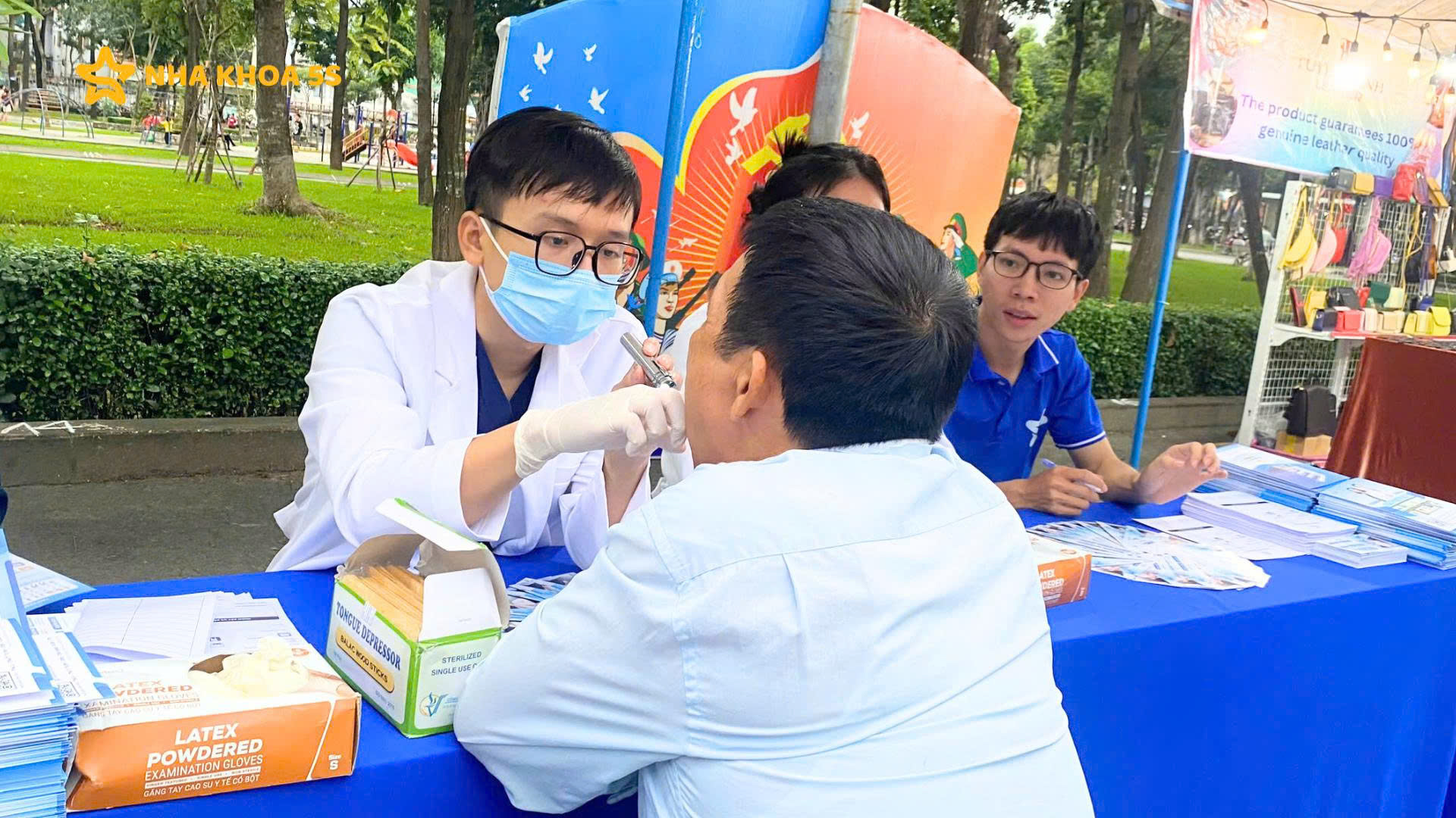 NHA KHOA 5S GÒ VẤP ĐỒNG HÀNH CÙNG “NGÀY HỘI NON SÔNG – DÂN TỘC KẾT ĐOÀN” PHƯỜNG THÔNG TÂY HỘI Nha Khoa 5S Gò Vấp thăm khám răng miệng phương Thông Tây Hội