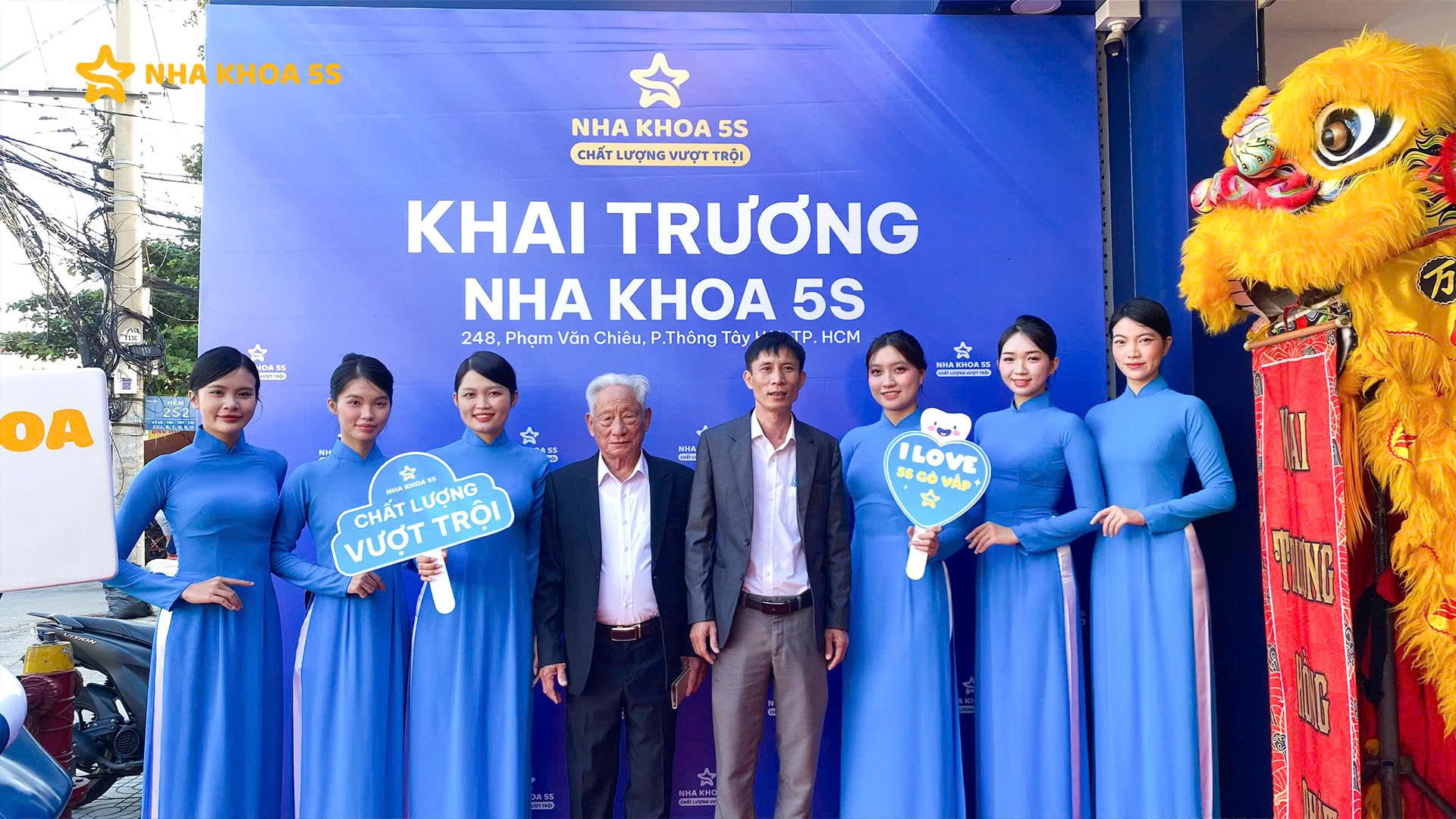 LỄ KHAI TRƯƠNG NHA KHOA 5S GÒ VẤP – SỰ KIỆN BÙNG NỔ ĐÁNH DẤU HÀNH TRÌNH MỚI LỄ KHAI TRƯƠNG NHA KHOA 5S GÒ VẤP – SỰ KIỆN BÙNG NỔ ĐÁNH DẤU HÀNH TRÌNH MỚI