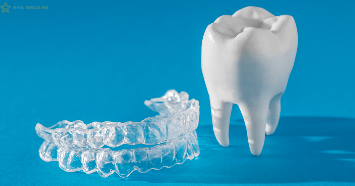 Niềng Invisalign Cho Răng Móm – Giải Pháp Chỉnh Nha Thẩm Mỹ, Kín Đáo Và Hiệu Quả Lâu Dài Năm 2026