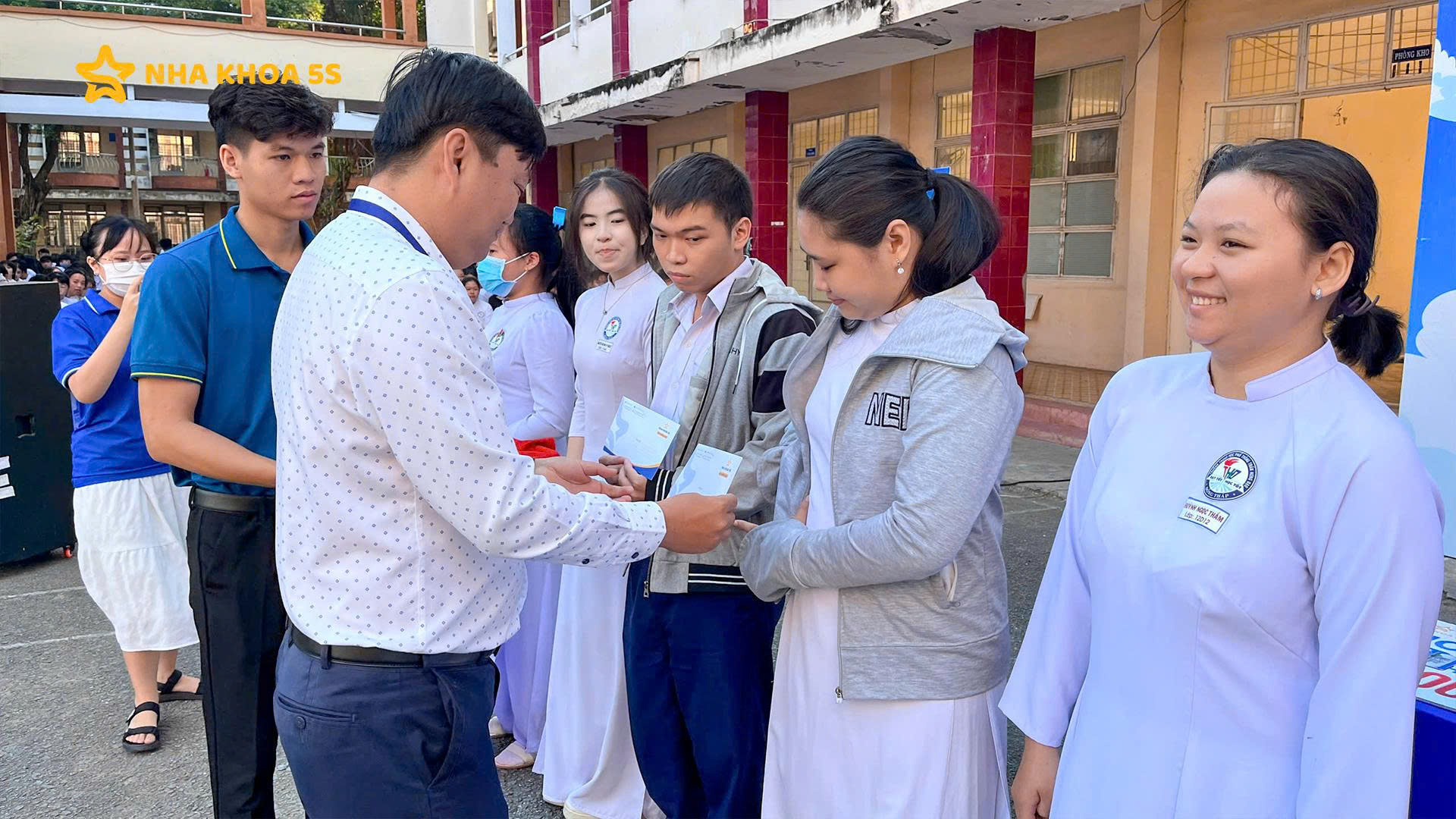 Học Vui &Amp;#8211; Cười Khỏe &Amp;#8211; Răng Xinh Cùng Thpt Trần Hưng Đạo